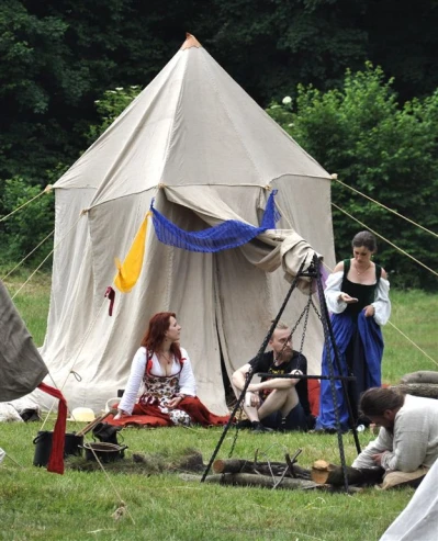 Rekonstrukcje Historyczne 2016. Obozowisko w Parku Miejskim. fot. Leszek Spigarski