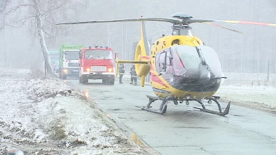 Wypadek w Łężycach. Wezwano śmigłowiec