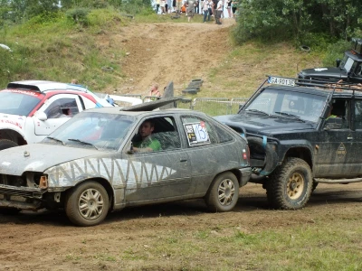 Weekend pod znakiem Wrak Race