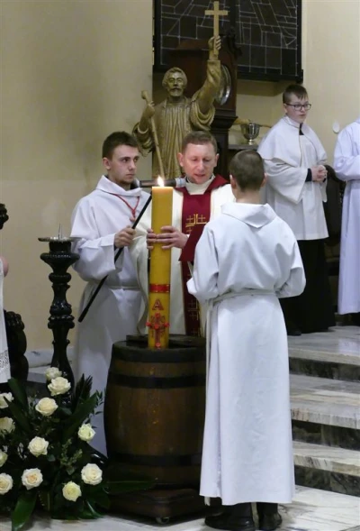Wielka Sobota - Wigilia Paschalna w Wejherowskiej Kolegiacie - fot. Leszek Spigarski