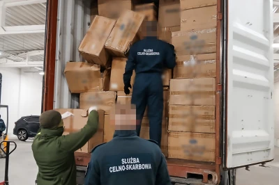 Miały być filtry samochodowe, były papierosy za ponad 14 milionów złotych