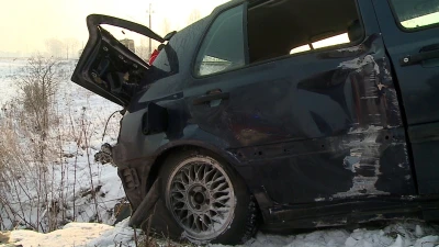 Bożepole Małe: Samochód wjechał pod pociąg