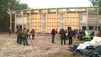 Wiecha nad ośrodkiem Anny Dymnej w Lubiatowie