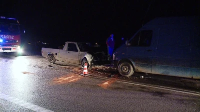 Czołowe zderzanie dwóch Volkswagenów
