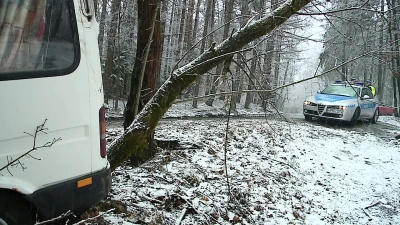 Wypadek w Łężycach. Wezwano śmigłowiec
