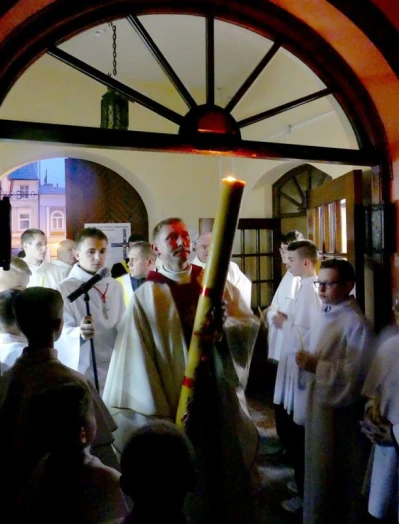 Wielka Sobota - Wigilia Paschalna w Wejherowskiej Kolegiacie - fot. Leszek Spigarski