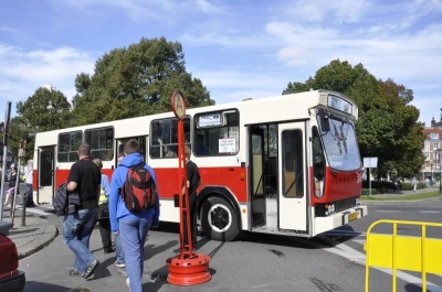 Zabytkowe autobusy na gdańskich ulicach