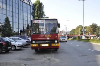 Zabytkowe autobusy na gdańskich ulicach