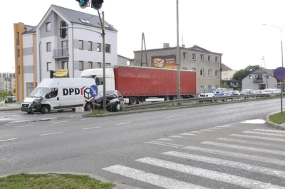 Reda: Zatrzymał się na słupie