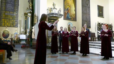 Koncert muzyki pasyjnej w Kolegiacie (31.03.2017) – fot. Leszek Spigarski