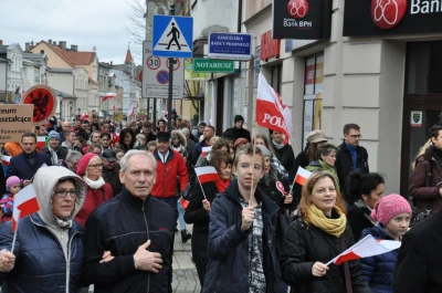 Biało-czerwona parada niepodległościowa w Wejherowie
