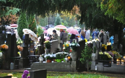 Uroczystość Wszystkich Świętych na wejherowskim cmentarzu - fot. Leszek Spigarski