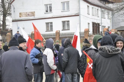 Puck: 91-lecie Polski i morza. Defilada i orędzia w porcie rybackim