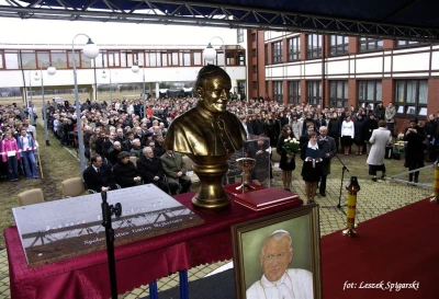 Rocznica nadania imienia Jana Pawła II Samorządowemu Gimnazjum w Bolszewie