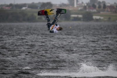 Puchar i Mistrzostwa Polski w kitesurfingu i wingfoilu w Pucku
