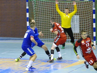 Mecz Tytani – SPR GKS Żukowo – fot. Leszek Spigarski