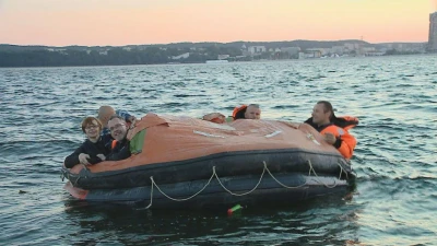 Gdynia: Noc na tratwie