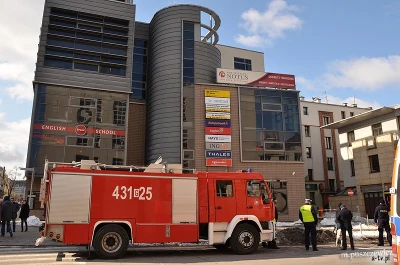 Alarm bombowy przy Centrum Kwiatkowskiego