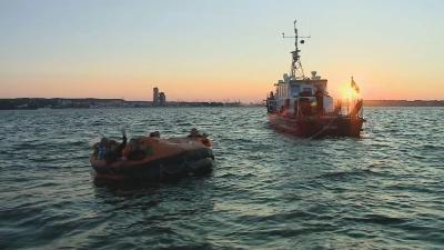 Gdynia: Noc na tratwie