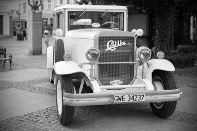 Potańcówka w stylu retro na placu Jakuba Wejhera