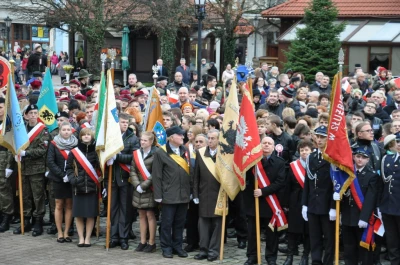 Biało-czerwona parada niepodległościowa w Wejherowie