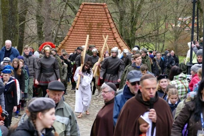 Wielki Piątek - Misterium Męki Pańskiej część II - Na Golgocie. fot. Leszek Spigarski i Marta Krawczyk