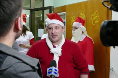 Mikołaj odwiedził dzieci w wejherowskim szpitalu – 2017 fot. Leszek Spigarski