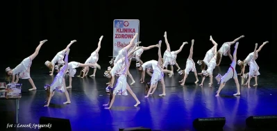 Wejherowo 2017 - Bąbelki i Bacarki tańczyły dla WOŚP (fot. Leszek Spigarski)