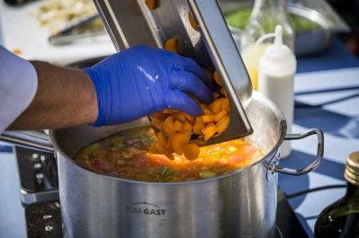 Live cooking 2.jpg
