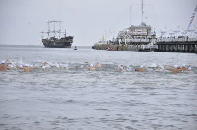 Sopot: Pływali dookoła mola