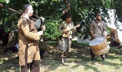 Rekonstrukcje Historyczne 2016. Obozowisko w Parku Miejskim. fot. Leszek Spigarski