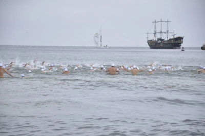 Sopot: Pływali dookoła mola