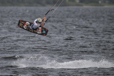 Puchar i Mistrzostwa Polski w kitesurfingu i wingfoilu w Pucku