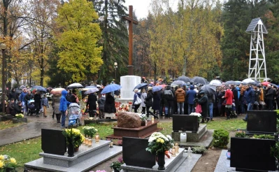 Uroczystość Wszystkich Świętych na wejherowskim cmentarzu - fot. Leszek Spigarski