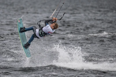 Puchar i Mistrzostwa Polski w kitesurfingu i wingfoilu w Pucku