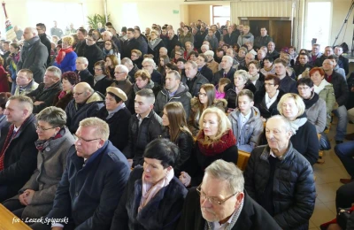 Luzino – 15-lecie parafii Matki Bożej Różańcowej, poświęcenie dzwonów – fot. Leszek Spigarski