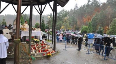 Uroczystość Wszystkich Świętych na wejherowskim cmentarzu - fot. Leszek Spigarski