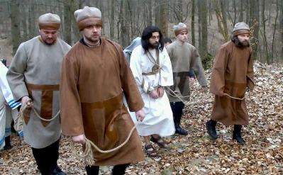 Inscenizacja Misterium - Droga Pojmania po raz pierwszy na Kalwarii Wejherowskiej fot. Leszek Spigarski