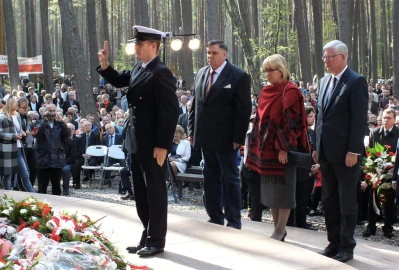 Obchody w Piaśnicy: Powstały figury więźniów Stutthofu (fot. Leszek Spigarski)