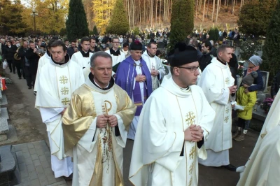 Wszystkich Świętych (fot. Leszek Spigarski)