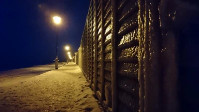 Rewa zimową nocą 