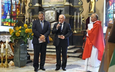 Uroczystość poświęcenia repliki sztandaru 1 Morskiego Pułku Strzelców - fot. Leszek Spigarski