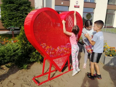 Przekazanie serca na nakrętki w Gowinie