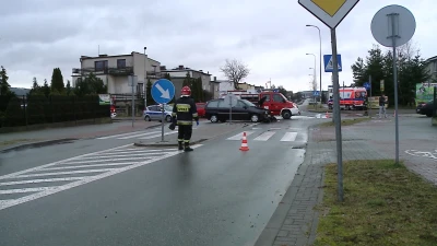 Wypadek na skrzyżowaniu Myśliwskiej i Sikorskiego
