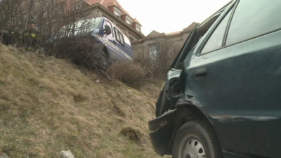 Władysławowo: Radiowóz zepchnął auto