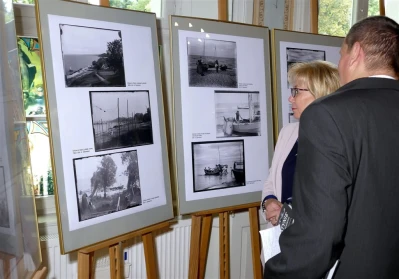 Wernisaż wystawy starych fotografii w wejherowskim muzeum - fot. Leszek Spigarski