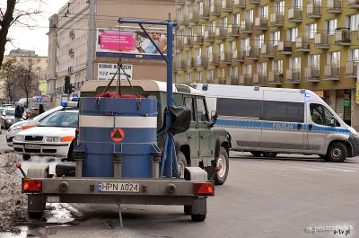 Alarm bombowy przy Centrum Kwiatkowskiego