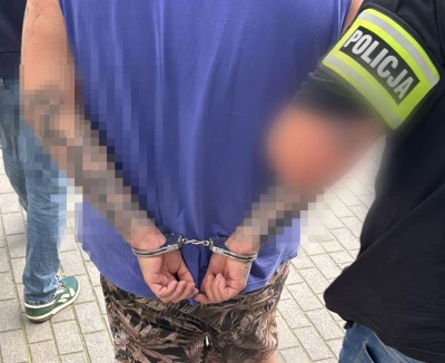 Ominął policjanta i zaczął uciekać.  Został zatrzymany po pościgu w Wejherowie