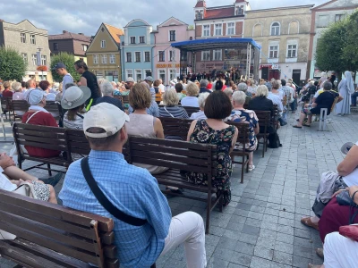 W rytmie tanga - koncert z okazji urodzin ks. Jana Kaczkowskiego
