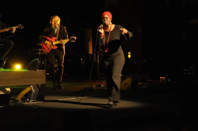 Brenda Boykin featuring Club des Belugas